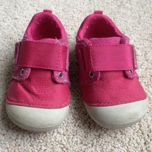 Stride Rite Cameron Size 4 Hot Pink Shoes